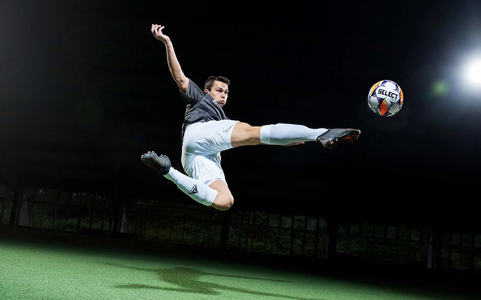 乐部探索和 乐部探索和